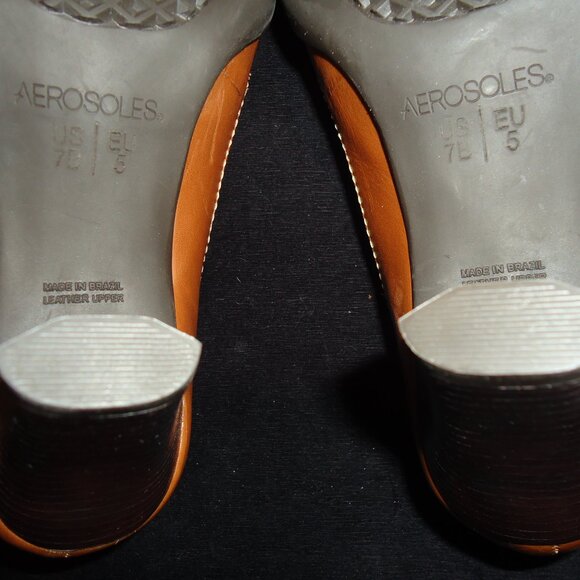 Aerosoles- Tan Pumps-Leather Uppers- 3" Heel-Size 7B New - Picture 3 of 9